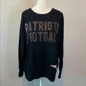 NFL Team Apparel Patriots Rhinestone Sweatshirt Blue Size Medium